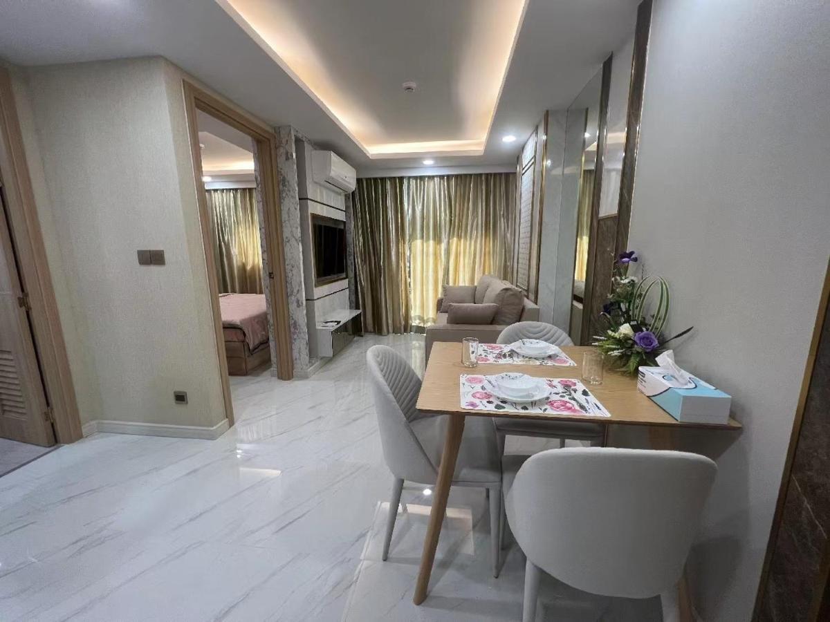 Romantic Beach Apartment芭堤雅水系高档酒店式公寓可做饭 좀티엔 비치 외부 사진
